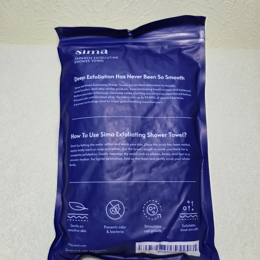 Sima Exfoliating Shower Towel in Blue and Pink